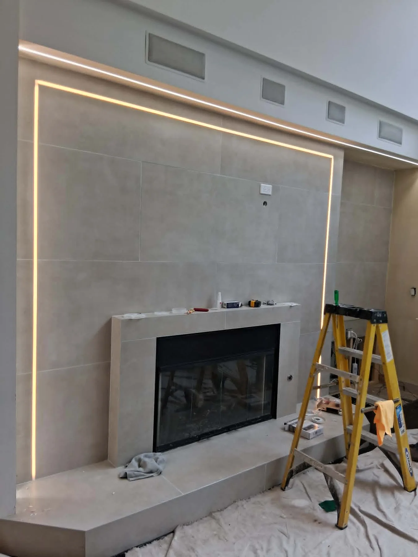 Modern fireplace feature wall